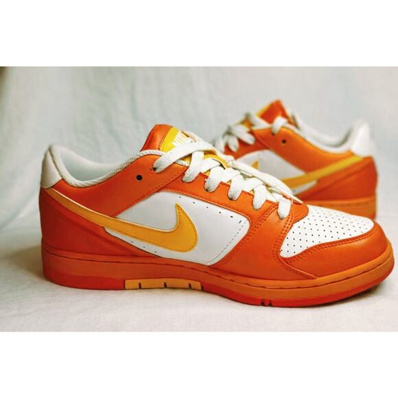 Nike Dunk Low - Orange Blaze/Varsity Maize/White - 318972-172 - Men’s US 8 main image 4